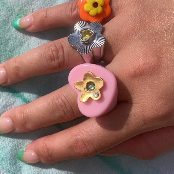 Notte Jewelry Flower Puff Jumbo Ring - Picture 5 of 8